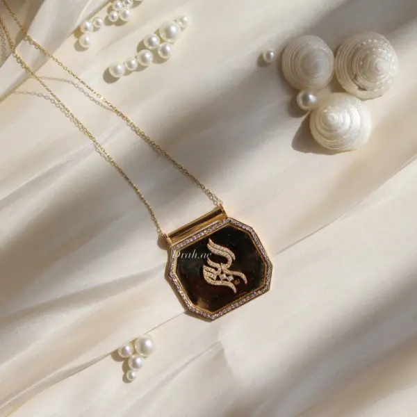 Royal necklace